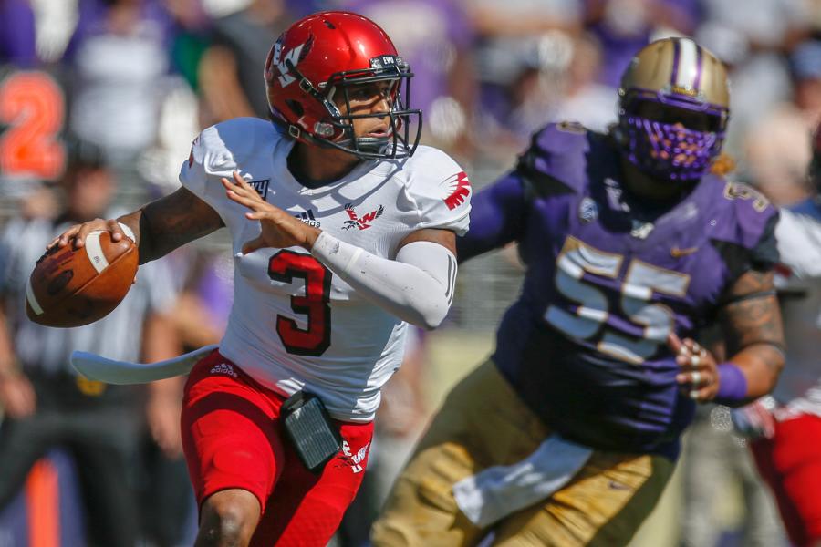Everything You Need To Know About Oregon S New Qb Vernon Adams Jr