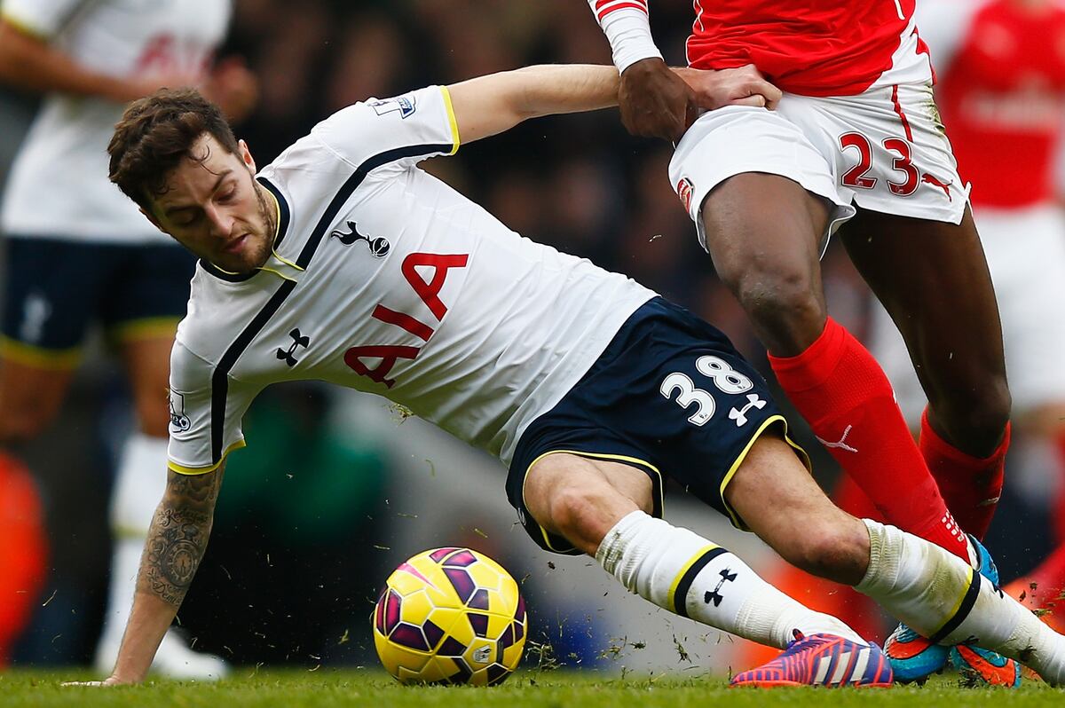 Ryan Mason the Perfect Central Midfielder for Mauricio ...