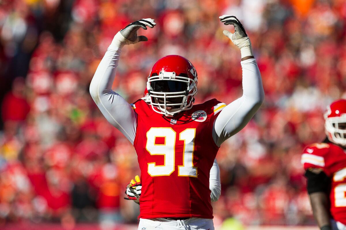Tamba Hali ReSigns with Chiefs Latest Contract Details, Comments