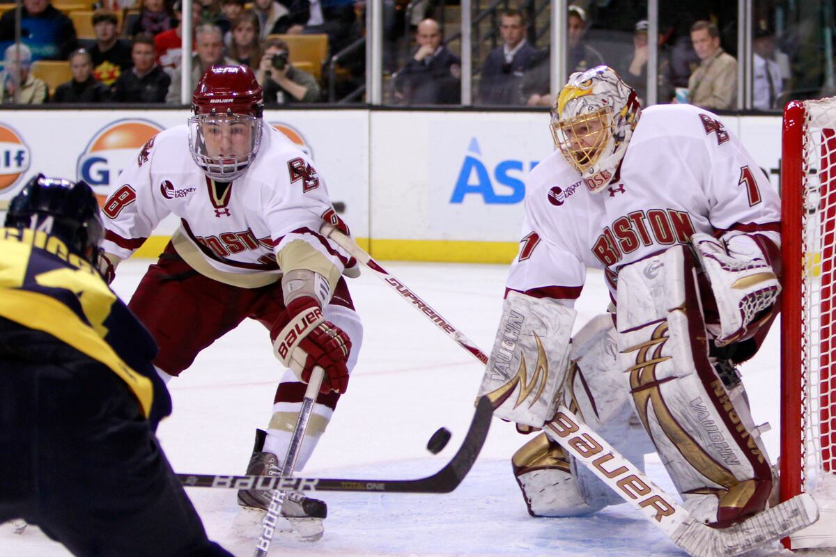 10 College Hockey Teams That Should Contend for the 2012 NCAA National