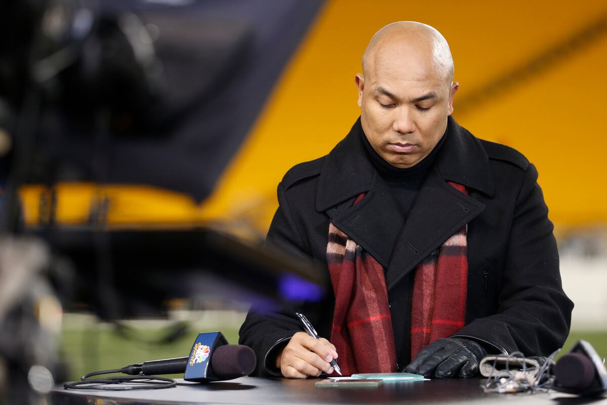 Football Should Bulldogs Consider Hines Ward for WRs Coach Job