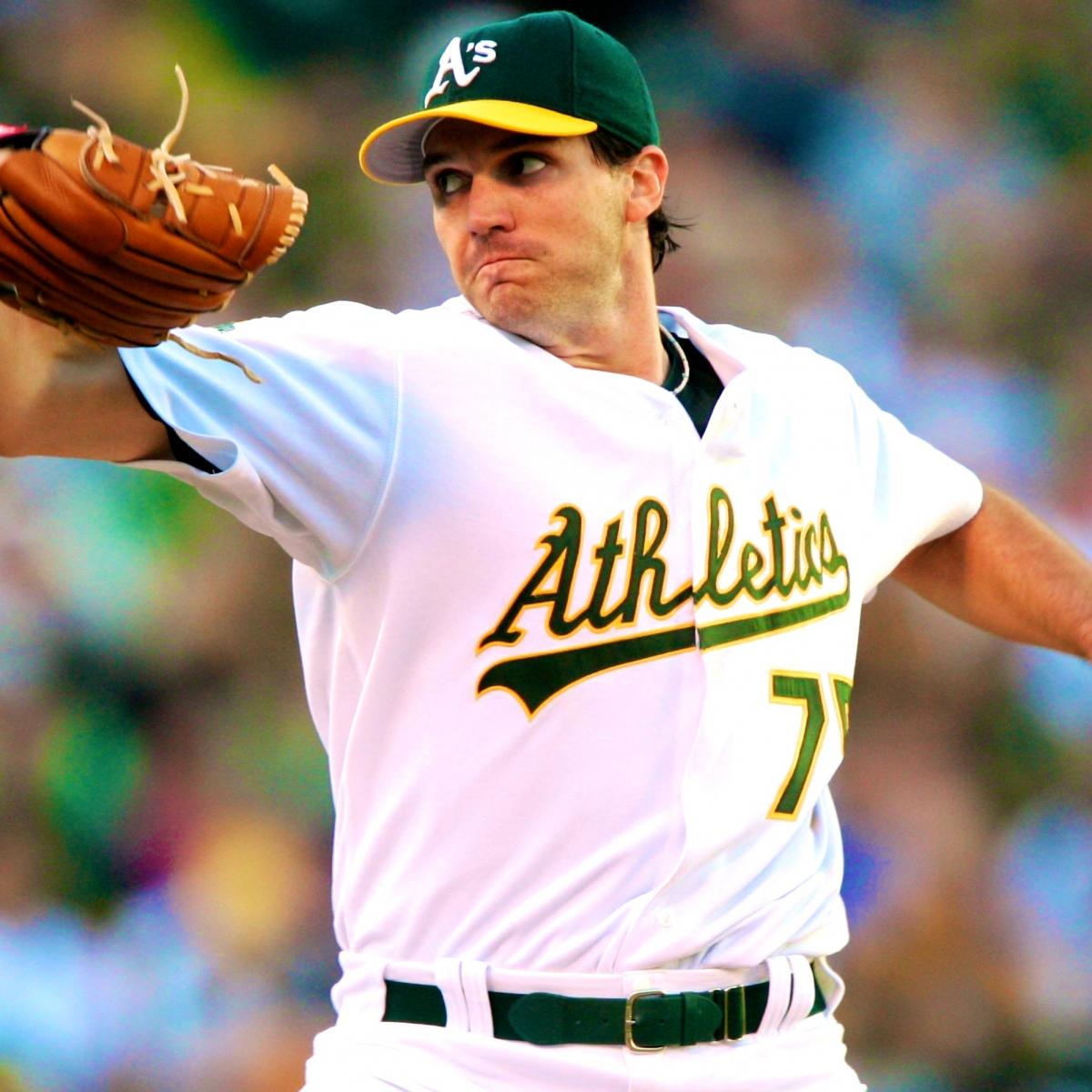 AP sources: Barry Zito returning to A's on minor league deal