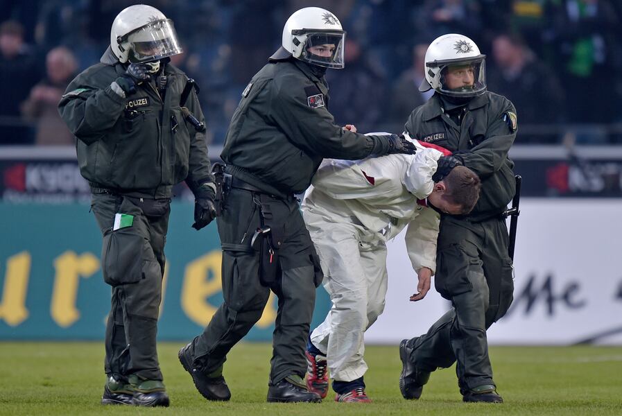 Cologne Set Example For Bundesliga By Disowning Hooligan Fan Group Bleacher Report Latest News Videos And Highlights