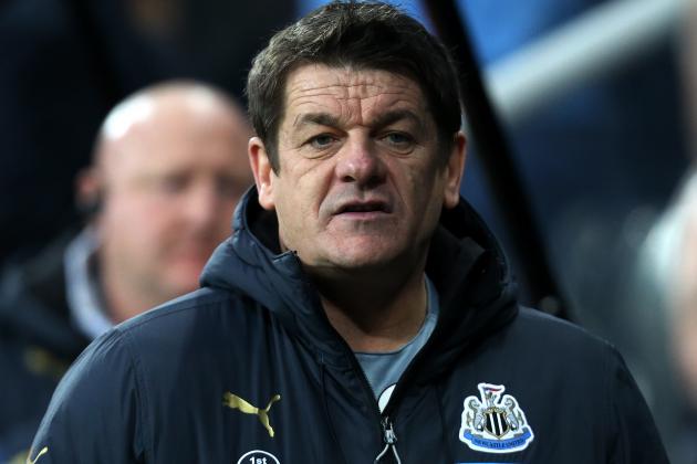 Newcastle United's assistant manager John Carver awaits the start of their English Premier League soccer match between Newcastle United and Burnley at St James' Park, Newcastle, England, Thursday, Jan. 1, 2015. (AP Photo/Scott Heppell)
