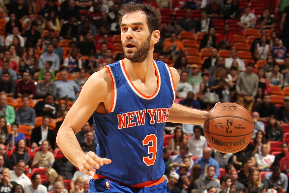 Knicks Trade Rumors Buzz on Miles Plumlee and Selling
