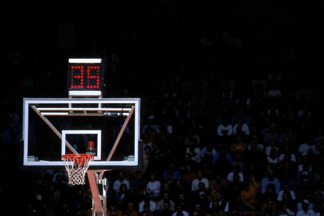COLLEGE PARK, MD - APRIL 1:  General view of the basket shot clock during the NCAA game between the University of Maryland and Florida State University at College Field House on April 3, 2000 at College Park, Maryland.  Maryland defeated Florida State 85-70.  (Photo by: Doug Pensinger/Getty Images)