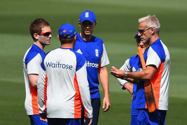 MELBOURNE, AUSTRALIA - FEBRUARY 12:  England coach Peter Moores talks with captain Eoin Morgan during an England nets session at Melbourne Cricket Ground on February 12, 2015 in Melbourne, Australia.  (Photo by Shaun Botterill/Getty Images)
