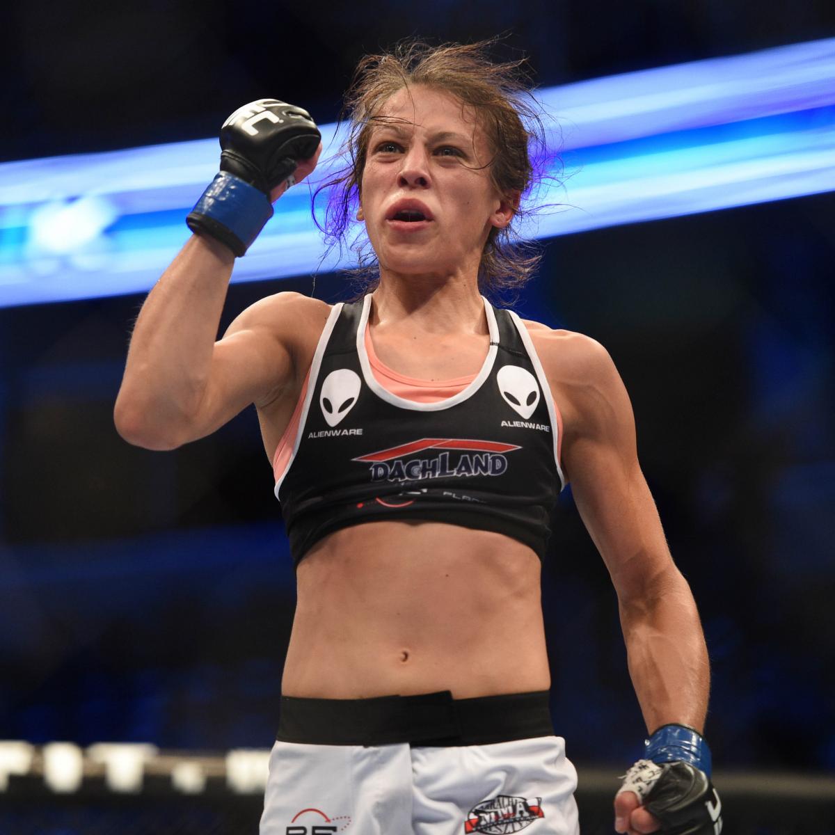 Carla Esparza vs. Joanna Jedrzejczyk Early HeadtoToe Breakdown News