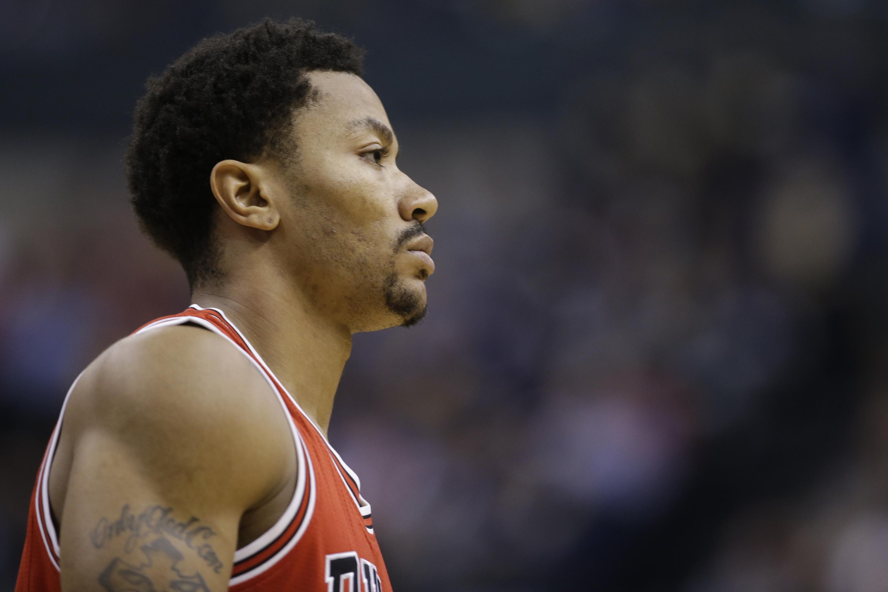 After Another Knee Injury, Derrick Rose Faces Grim Future With Knicks - The New  York Times