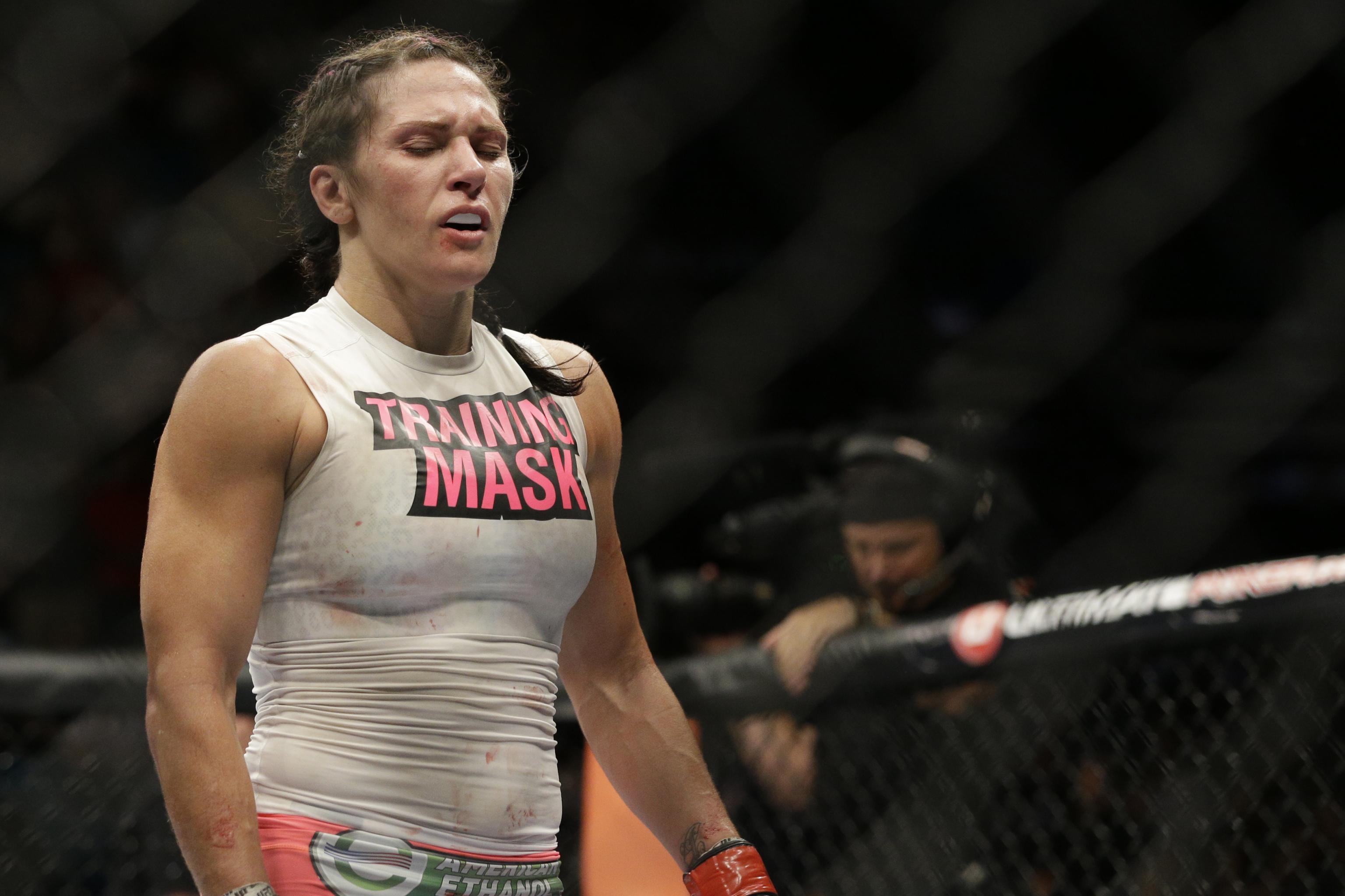 Ronda Rousey headlines UFC 184 at Staples Center - Los Angeles Times