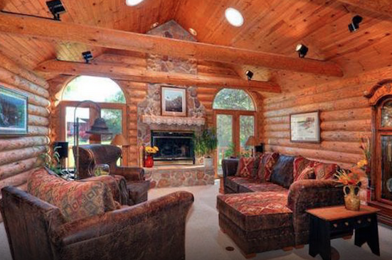 Houston Texans Star J J Watt To Train In Log Cabin In The Middle