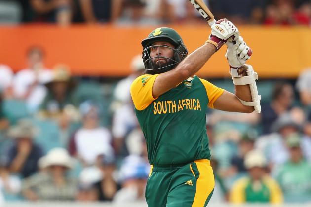 CANBERRA, AUSTRALIA - MARCH 03:  Hashim Amla of South Africa bats during the 2015 ICC Cricket World Cup match between South Africa and Ireland at Manuka Oval on March 3, 2015 in Canberra, Australia.  (Photo by Mark Kolbe/Getty Images)