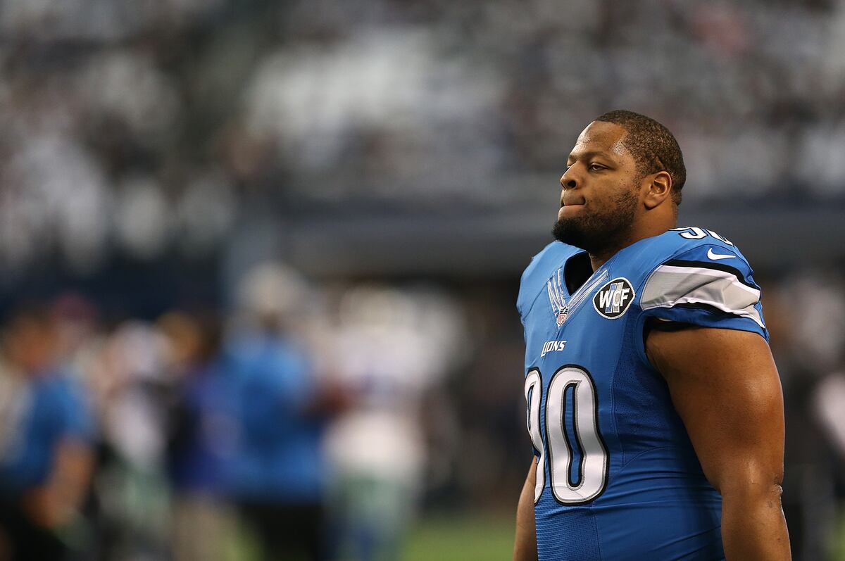 Weighing the Pros and Cons of Indianapolis Colts Top Free Agent Targets