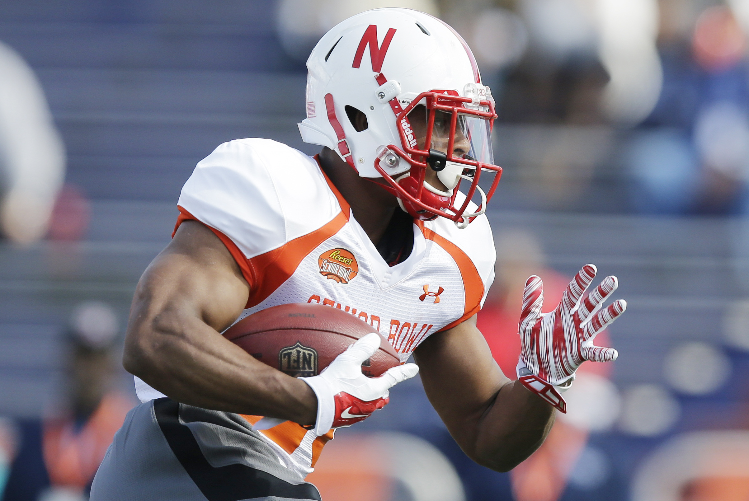 Nebraska RB Ameer Abdullah wins 2014 Senior CLASS Award winner - Big Ten  Network