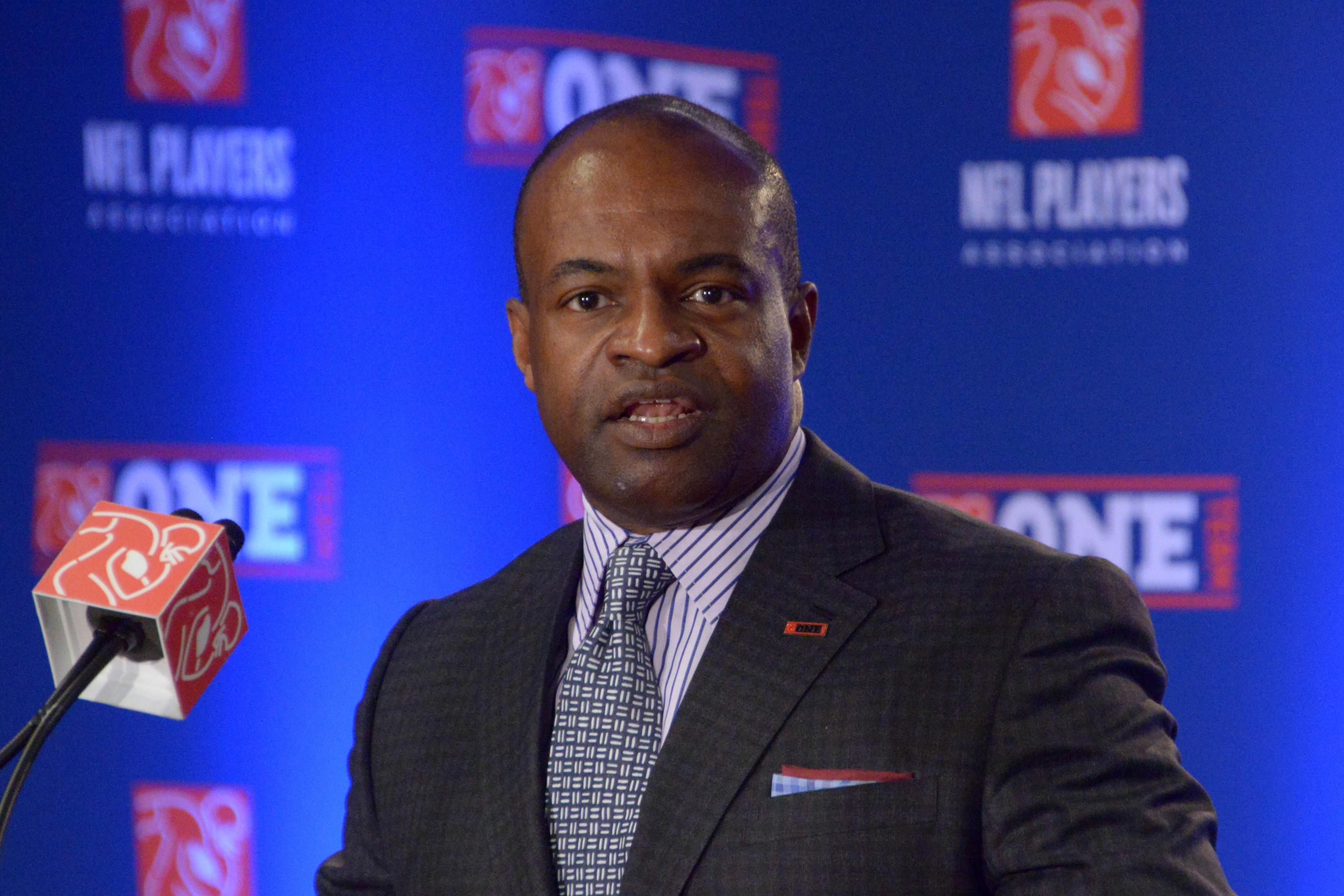 NFLPA retains executive director DeMaurice Smith for his final