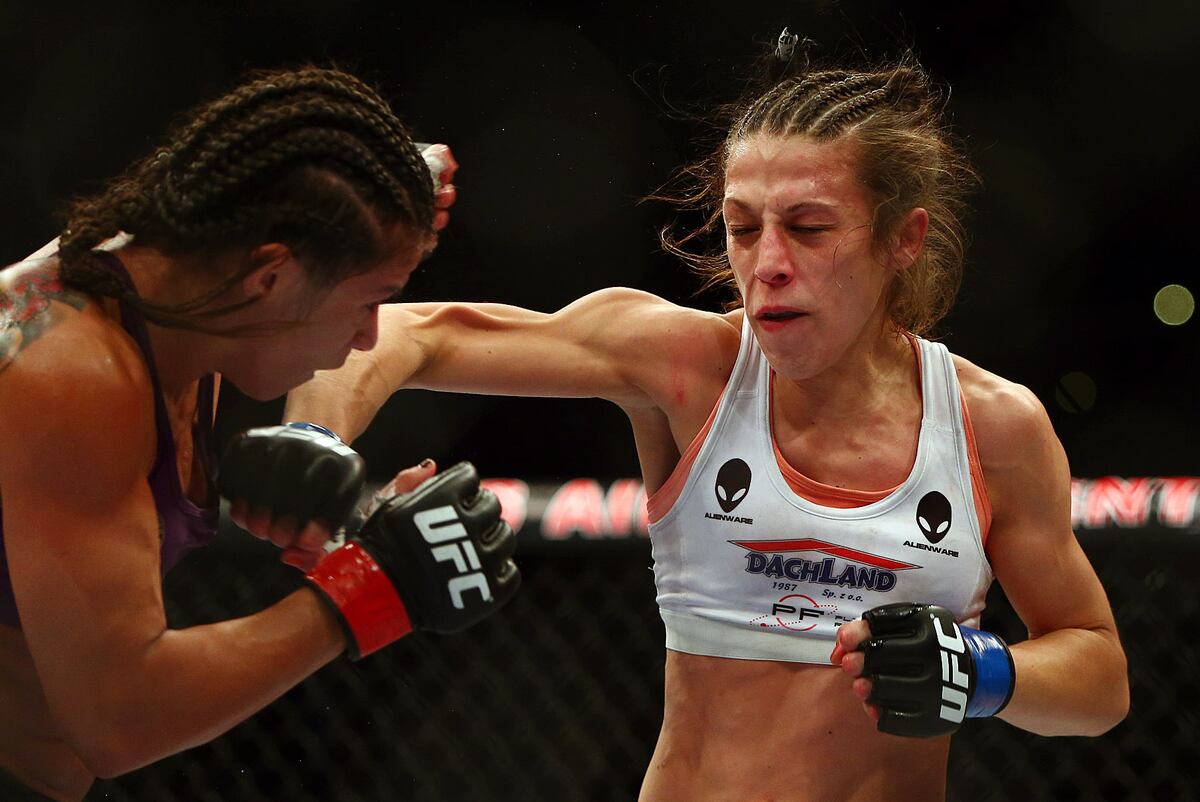 Ufc 185 Carla Esparza Vs Joanna Jedrzejczyk Head To Toe Breakdown Bleacher Report Latest News Videos And Highlights