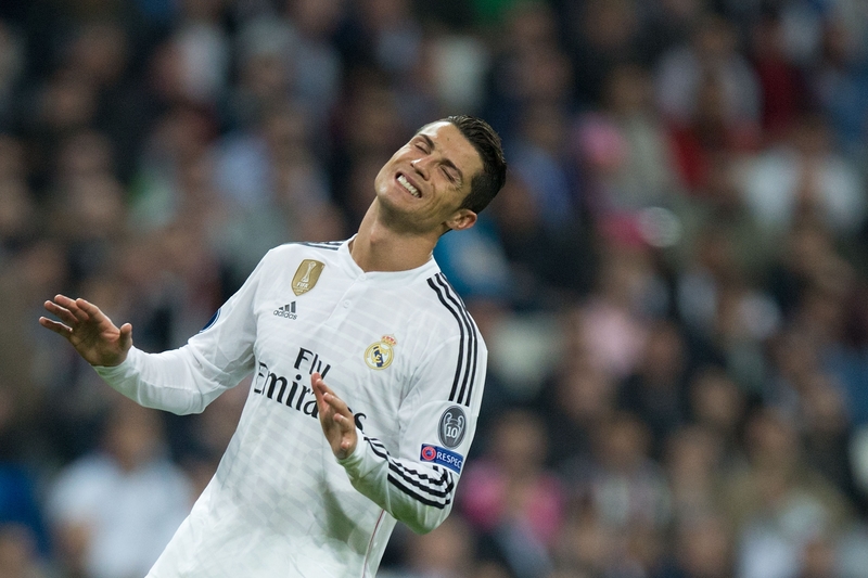 Cristiano Ronaldo Takes Vow of Silence After Real Madrid Booed off vs. Schalke