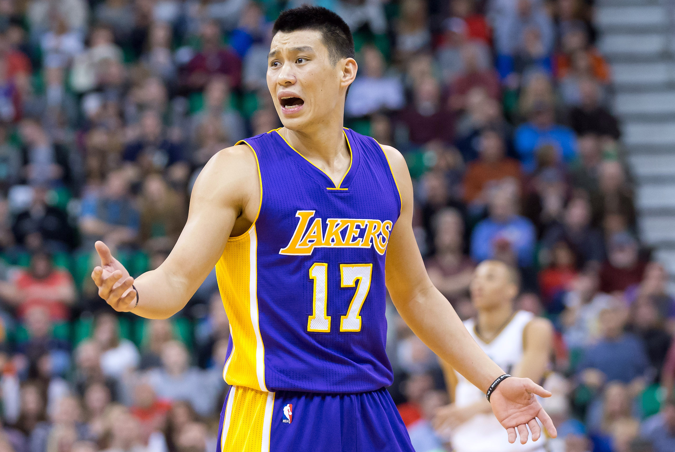 Houston Rockets trade Jeremy Lin to Los Angeles Lakers