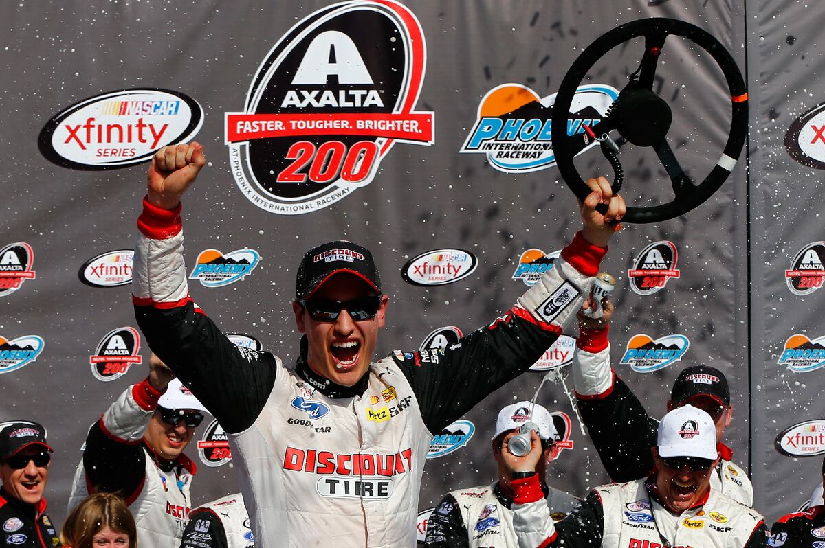 NASCAR Xfinity Series at Phoenix 2015 Results Winner, Standings and Reaction News, Scores