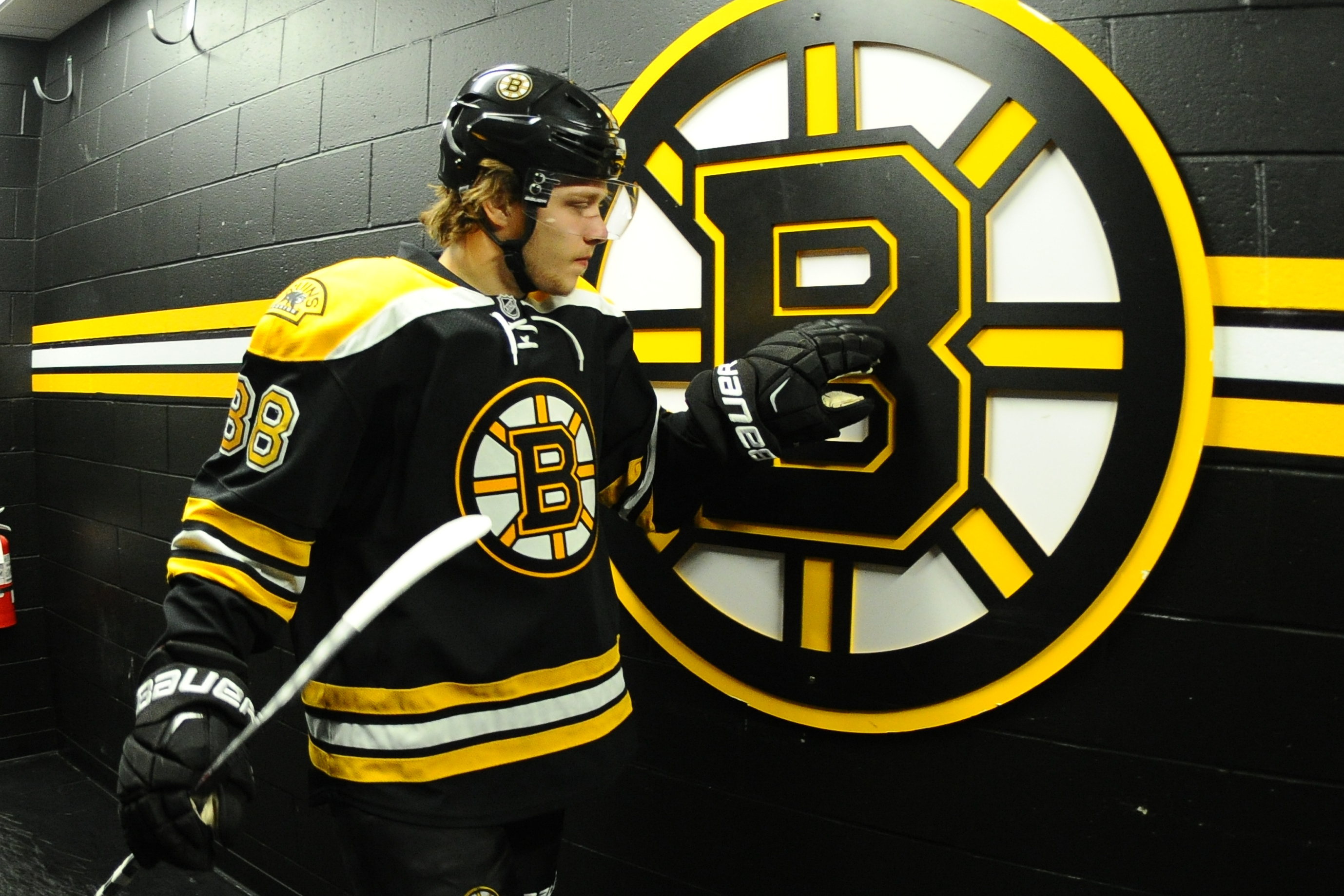 NHL SportsPicks Boston Bruins David Pastrnak 7-Inch Scale Posed