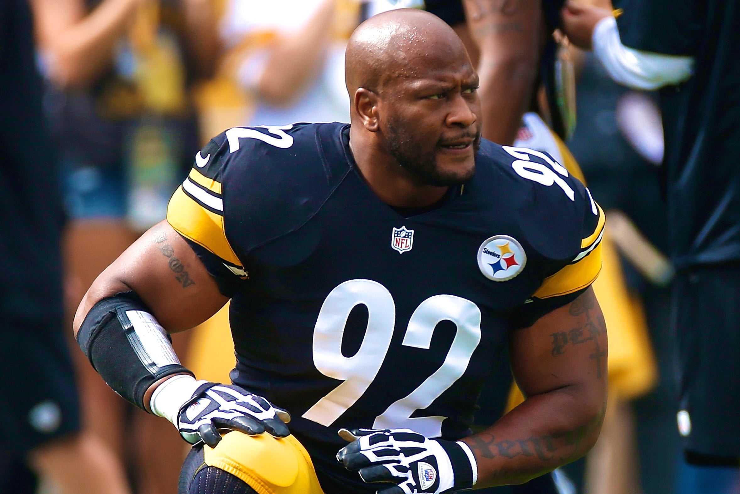 Steelers re-sign LB James Harrison to two-year deal – The Denver Post