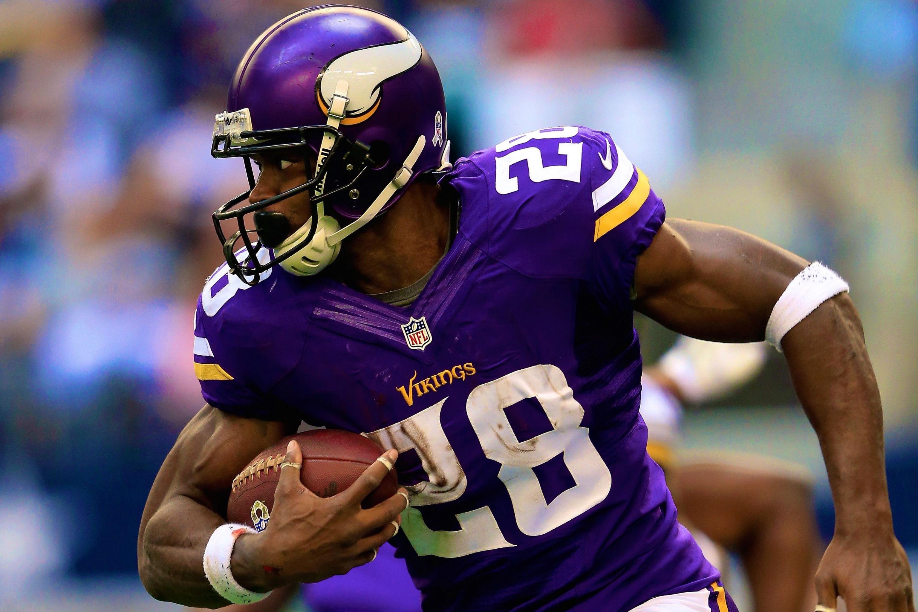 Vikings 'fully expect' Adrian Peterson back in 2015