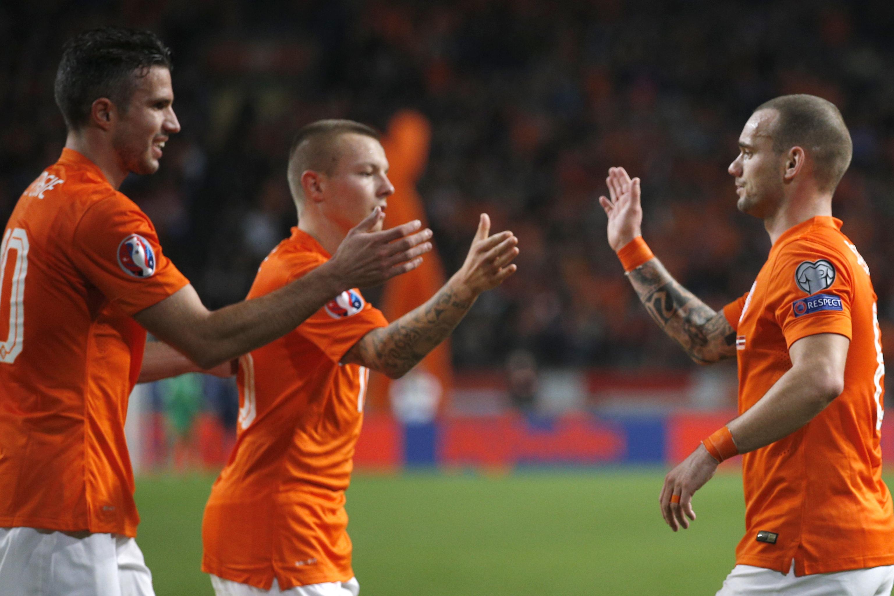 De Jong and Van der Wiel return to Dutch squad - Eurosport