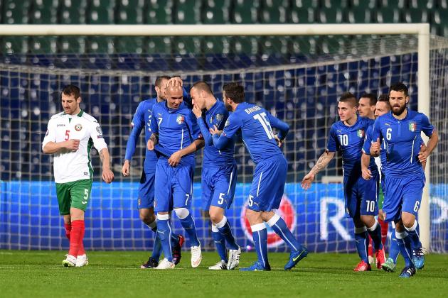 SOFIA, BULGARIA - MARCH 28:  Simone Zaza of Italy #7 celebrates after scoring the first goal during the Euro 2016 Qualifier match between Bulgaria and Italy at Vasil Levski National Stadium on March 28, 2015 in Sofia, Bulgaria.  (Photo by Claudio Villa/Getty Images)