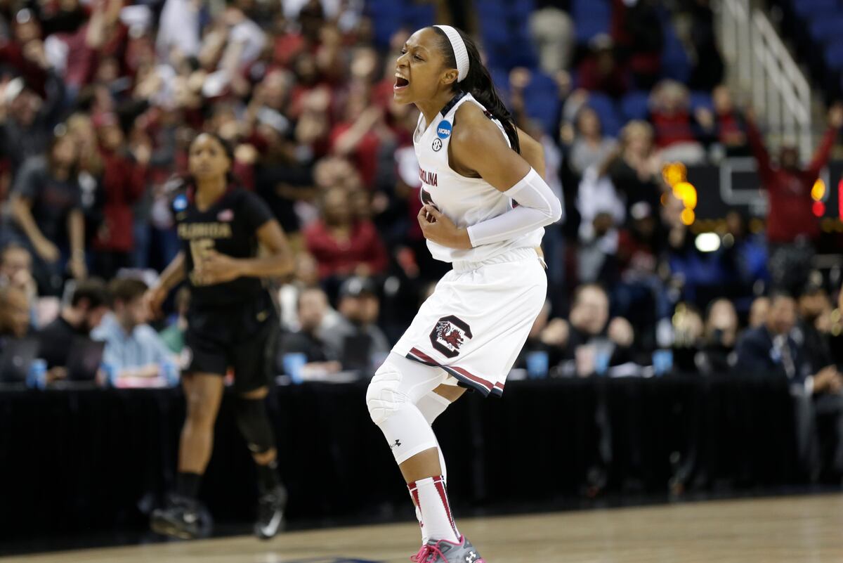NCAA Women's Basketball Tournament 2015 Sunday's Elite 8 Scores