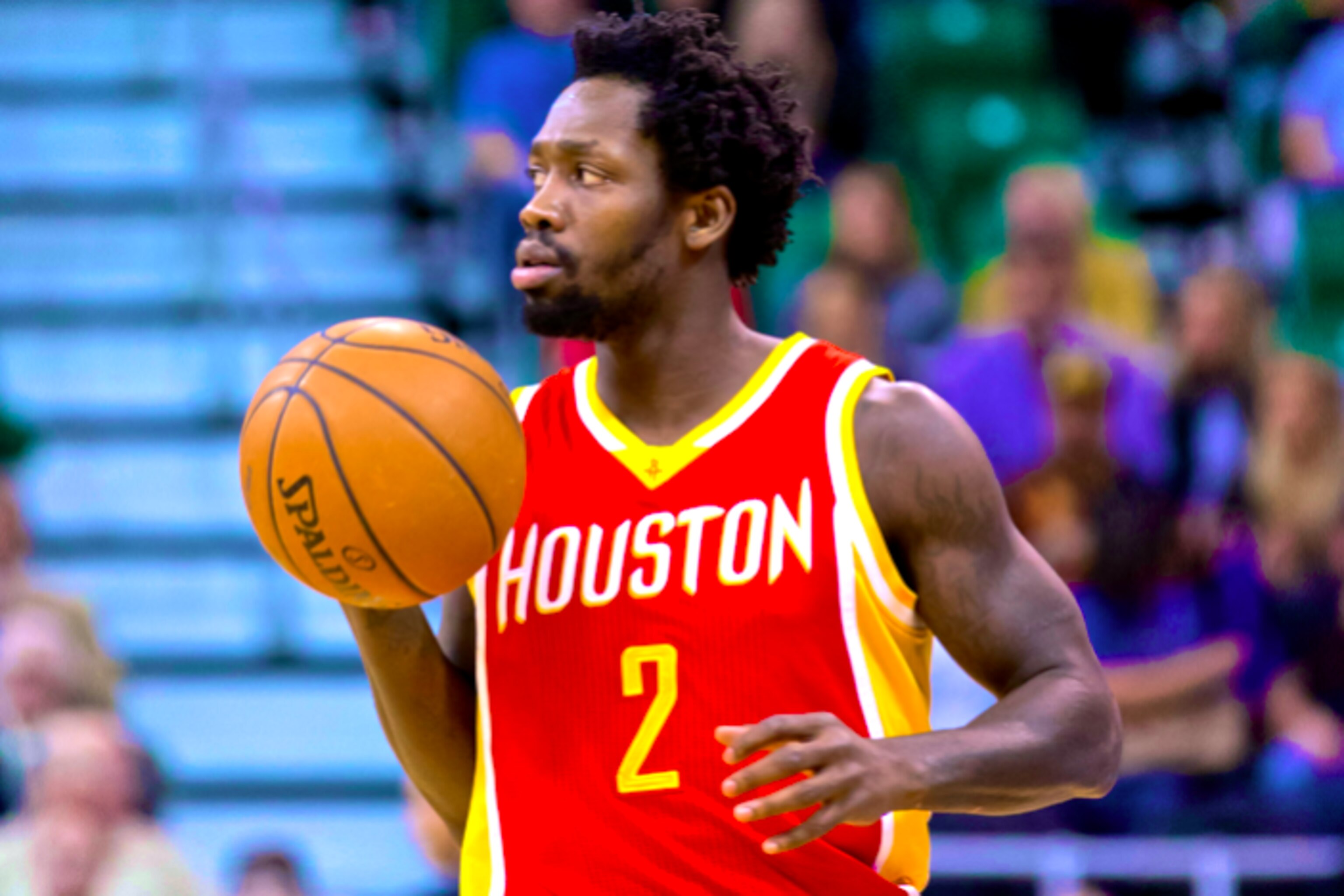 Rockets' Patrick Beverley breaks down over family death