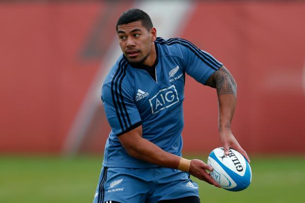 CHICAGO, IL - OCTOBER 30:  Charles Piutau of the All Blacks passes during a New Zealand All Blacks training session at Toyota Park on October 30, 2014 in Chicago, Illinois.  (Photo by Phil Walter/Getty Images)