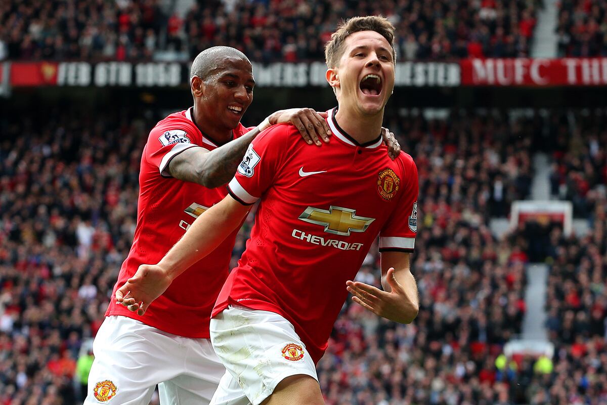 Ander Herrera Stands out in Manchester United's 3-1 Win vs. Aston Villa