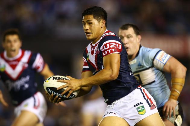 SYDNEY, AUSTRALIA - AUGUST 26:  Roger Tuivasa-Sheck of the Roosters makes a line break during the round 24 NRL match between the Cronulla Sharks and the Sydney Roosters at Remondis Stadium on August 26, 2013 in Sydney, Australia.  (Photo by Mark Nolan/Getty Images)