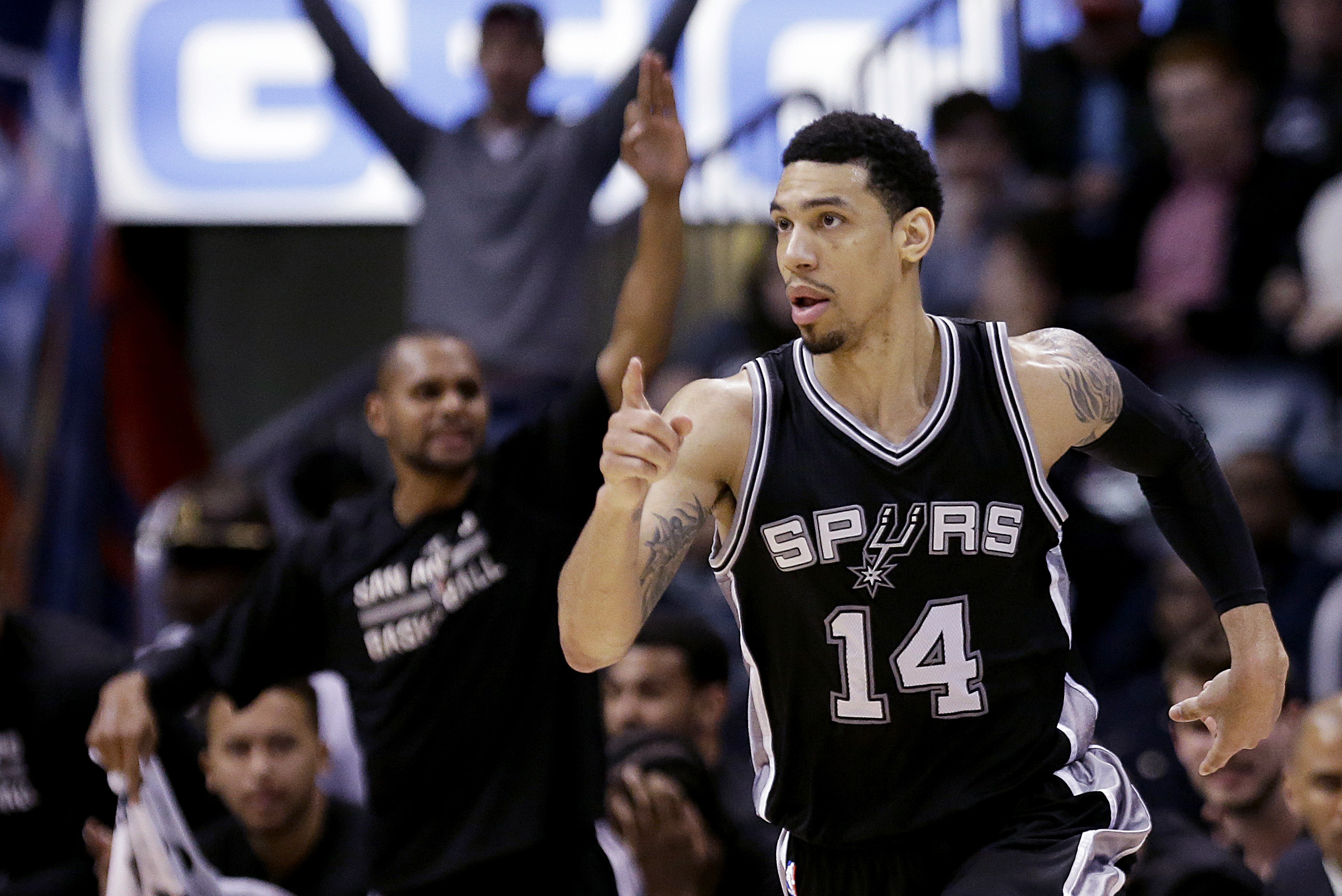Danny Green Breaks Spurs' Single-Season Record for 3-Pointers Made