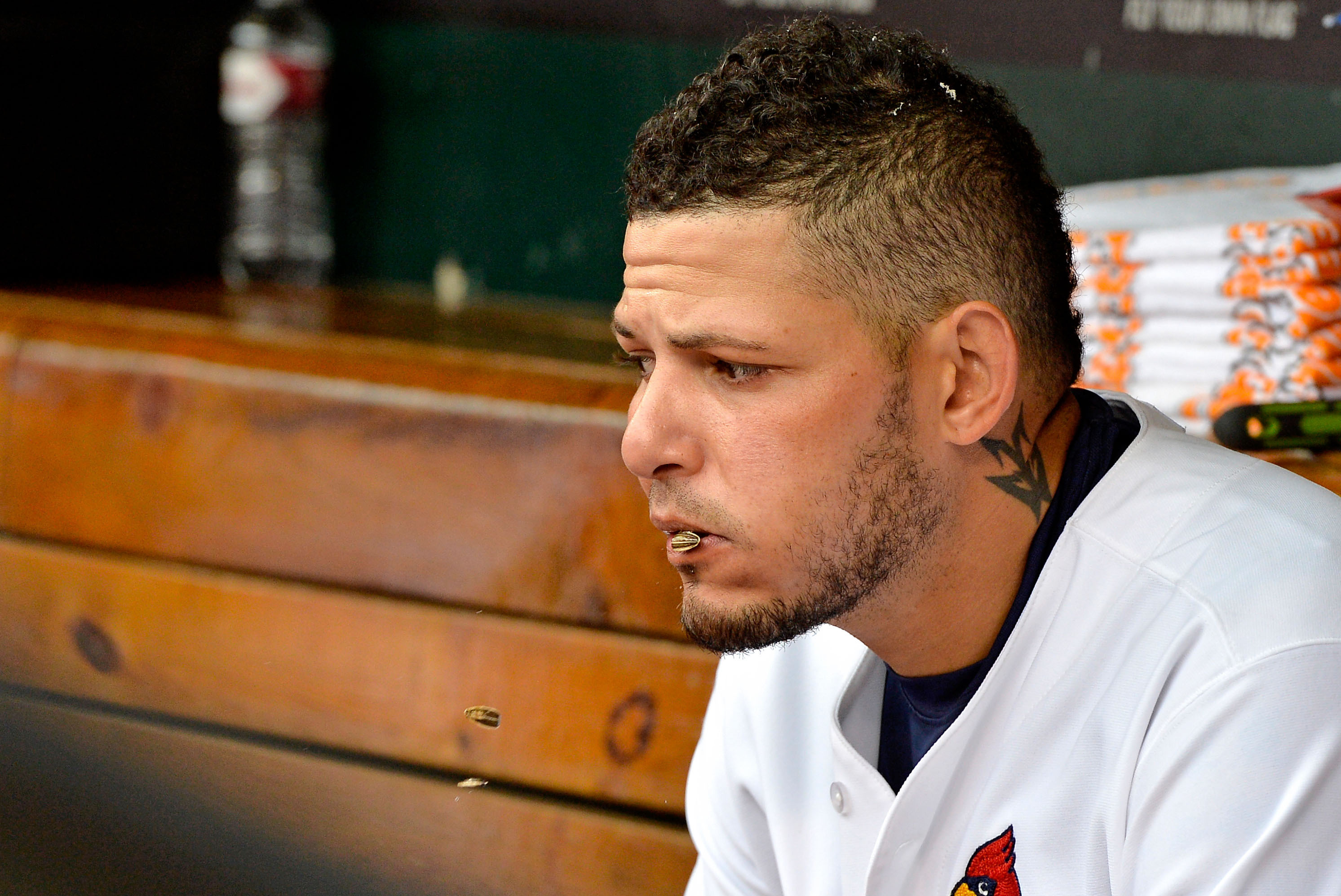 Yadier Molina out with torn thumb ligament, but for how long? - Viva El  Birdos