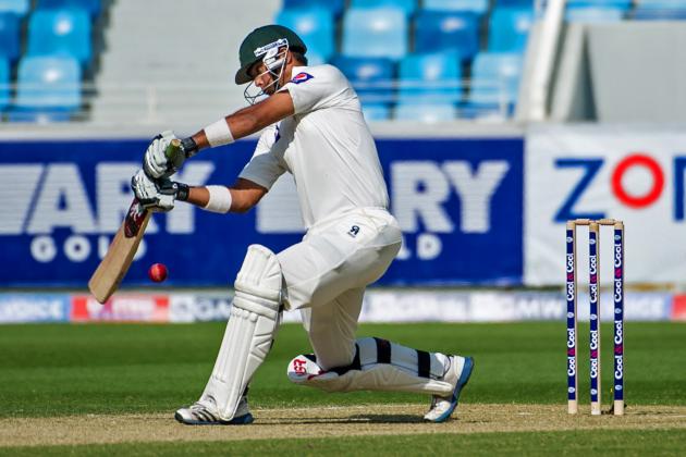 Mohammad Hafeez of Pakistan at bat during the 2nd cricket Test match, of a three match series, between Pakistan and Sri Lanka, at the Dubai International Cricket Stadium, in Dubai, United Arab Emirates, Wednesday,  Jan. 8, 2014. (AP Photo/Stephen Hindley)