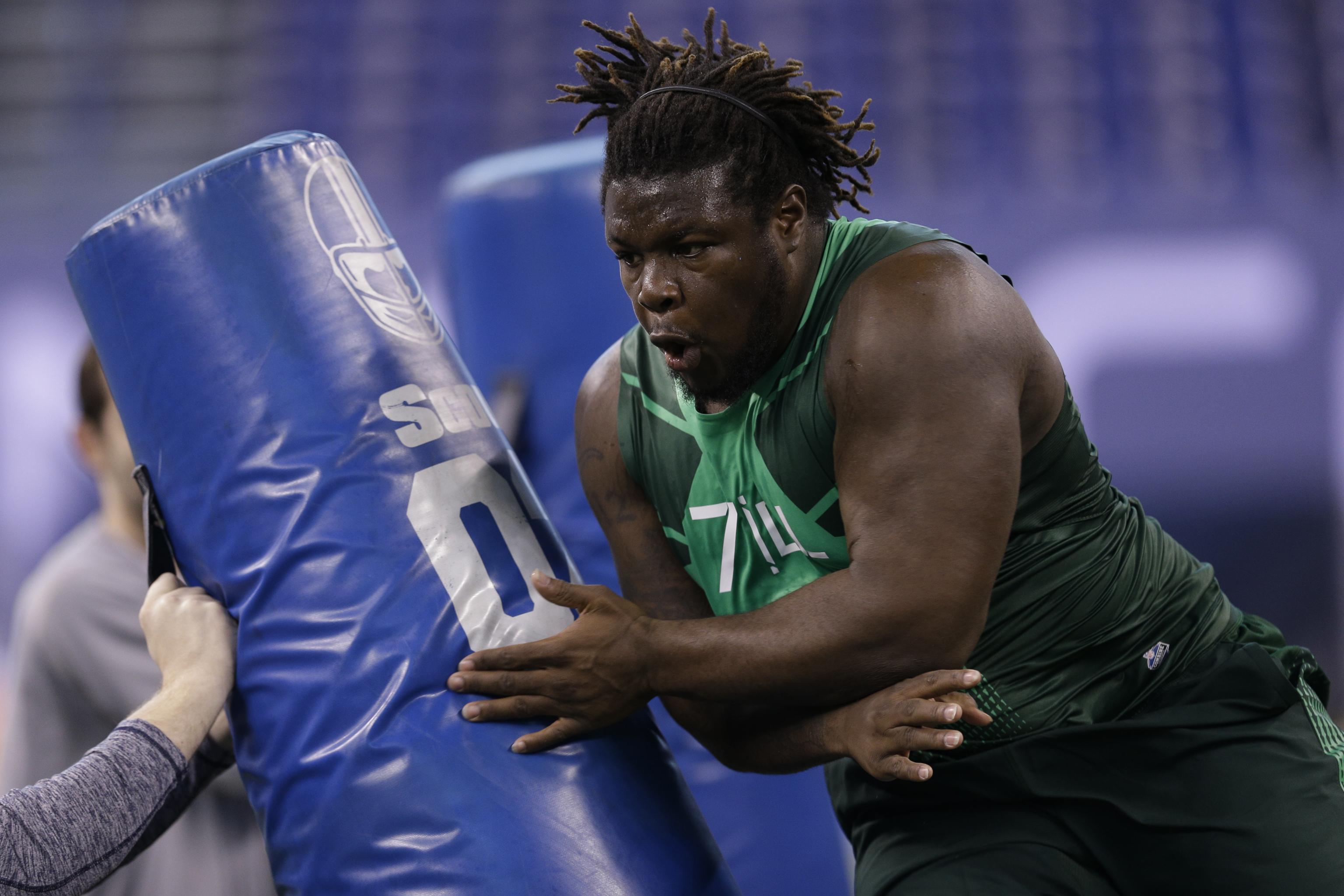 Patriots Find Vince Wilfork Replacement by Stealing Malcom Brown