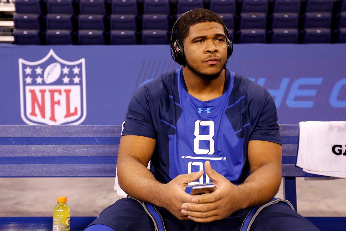 La'el Collins Plans to Enter 2016 NFL Draft After Not Being Picked on