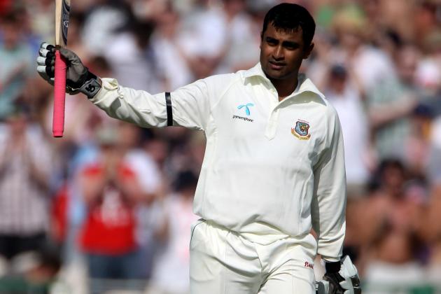 MANCHESTER, ENGLAND - JUNE 05:  Tamim Iqbal of Bangladesh celebrates his 100 on day two of the 2nd npower Test between England and Bangladesh at Old Trafford on June 5, 2010 in Manchester, England.  (Photo by Julian Herbert/Getty Images)