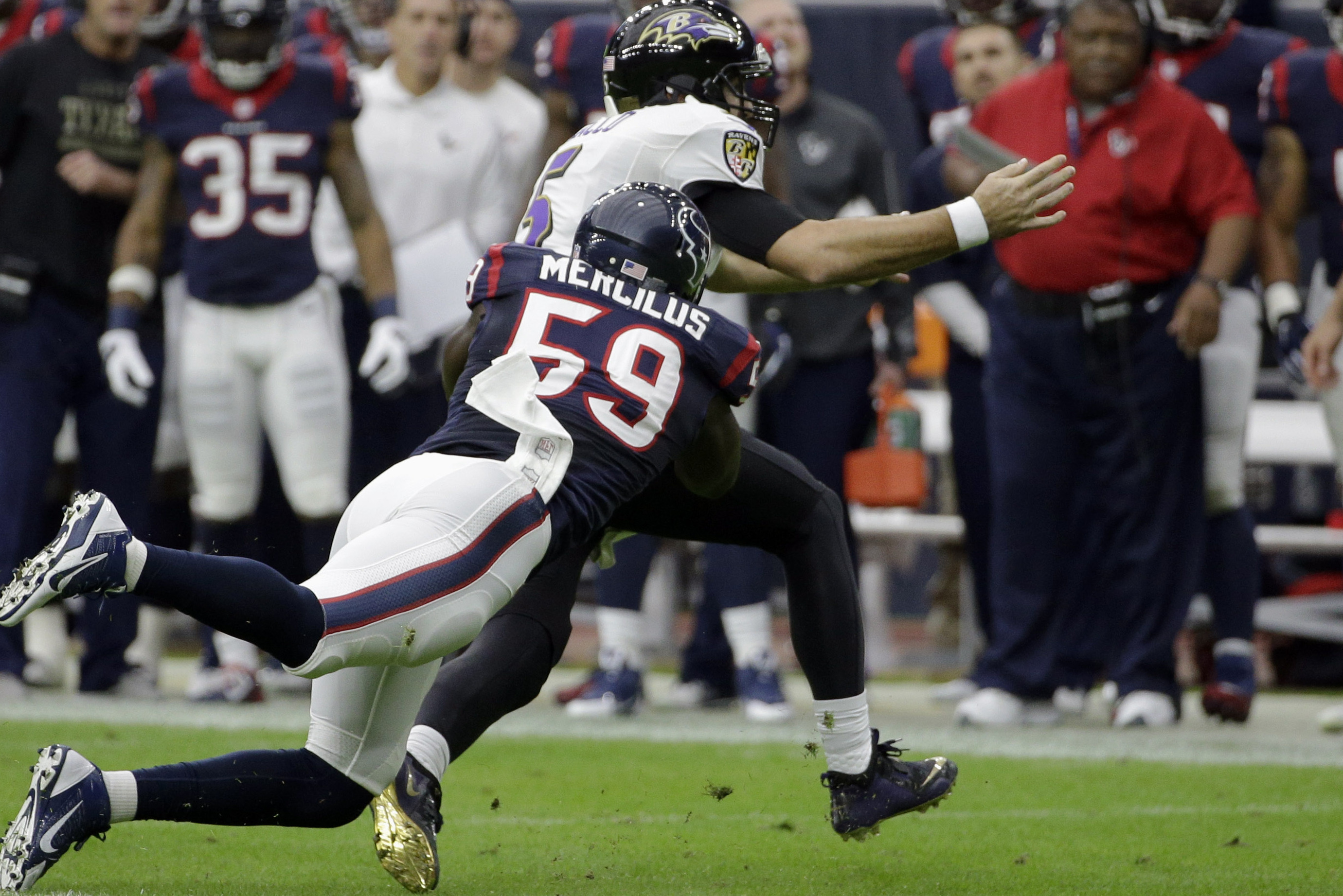 Texans edge defender Mercilus out for the season