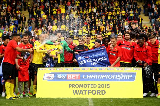 WATFORD, ENGLAND - MAY 02:  Watford celebrate promotion to the premier league after the Sky Bet Championship match between Watford and Sheffield Wednesday at Vicarage Road on May 2, 2015 in Watford, England.  (Photo by Richard Heathcote/Getty Images)