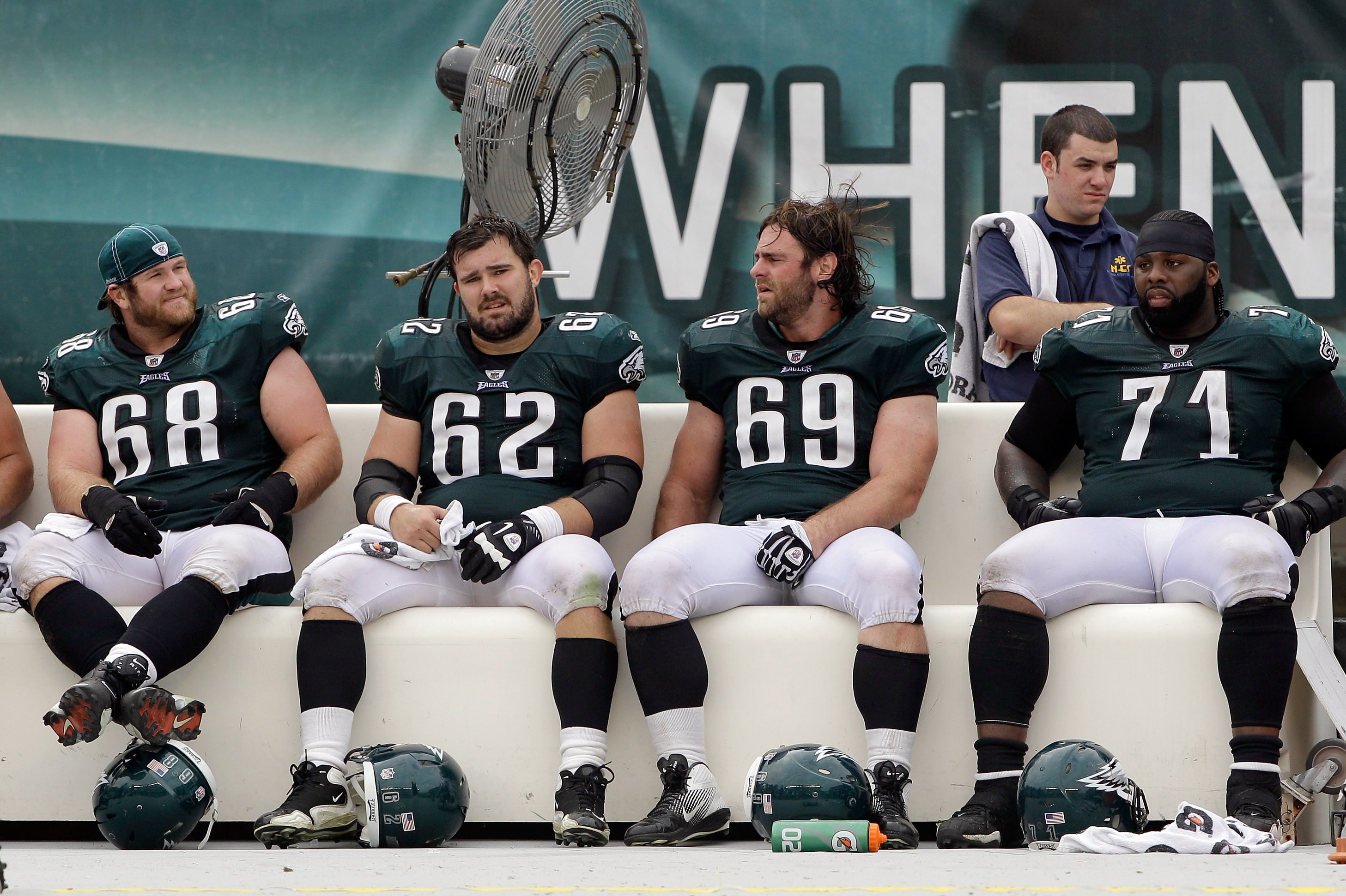 Philadelphia eagles offensive line Clearance