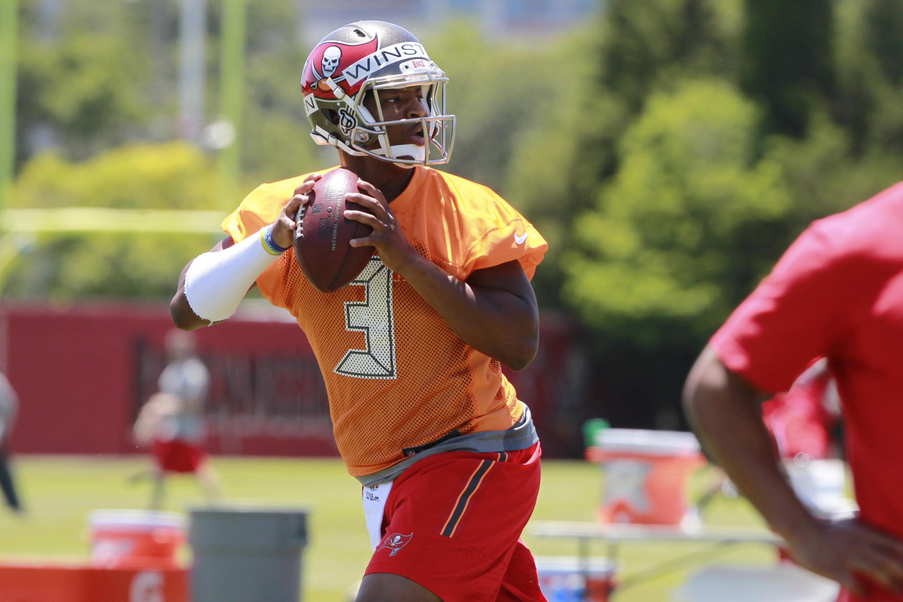 WATCH: Highlights from Day 1 of Bucs' rookie minicamp