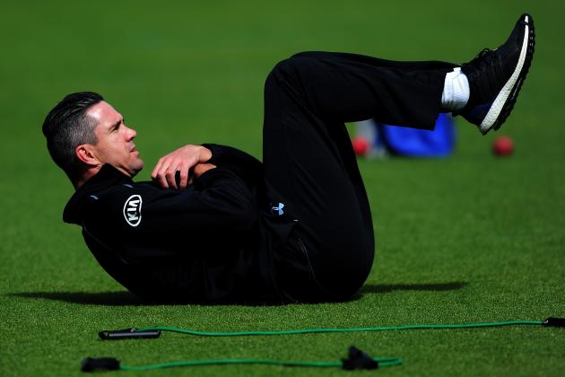 LONDON, ENGLAND - MAY 12: Kevin Pietersen of Surrey warms up prior to the start of play during day three of the LV County Championship match between Surrey and Leicestershire at The Kia Oval on May 12, 2015 in London, England. (Photo by Dan Mullan/Getty Images)