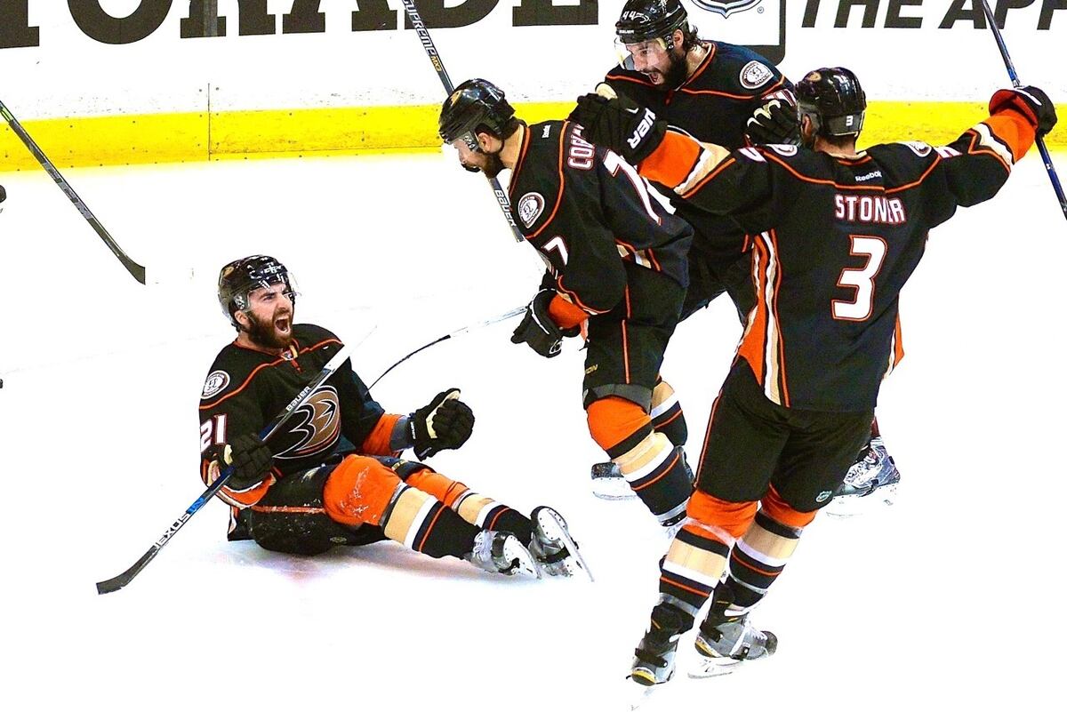 Blackhawks vs. Ducks: Game 1 Score and Twitter Reaction from 2015 NHL