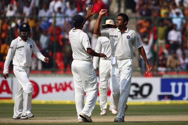 NEW DELHI, INDIA - NOVEMBER 01: Anil Kumble of India (R) celebrates with Rahul Dravid (L) after capturing the wicket of Brad Haddinduring day four of the Third Test match between India and Australia at the Feroz Shah Kotla Stadium on November1,2008 in New Delhi,India. (Photo by Michael Steele/Getty Images)