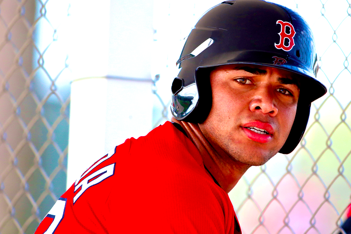 Yoan Moncada Heads to Boston From Cuba, Encouraged by a Man Who