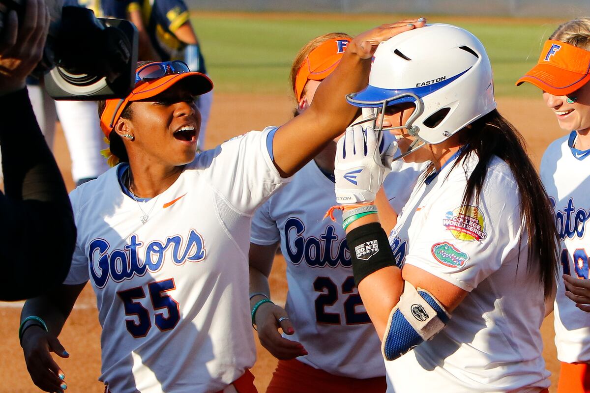 College Softball World Series 2015 TV Schedule and Game 2 Finals Preview News, Scores