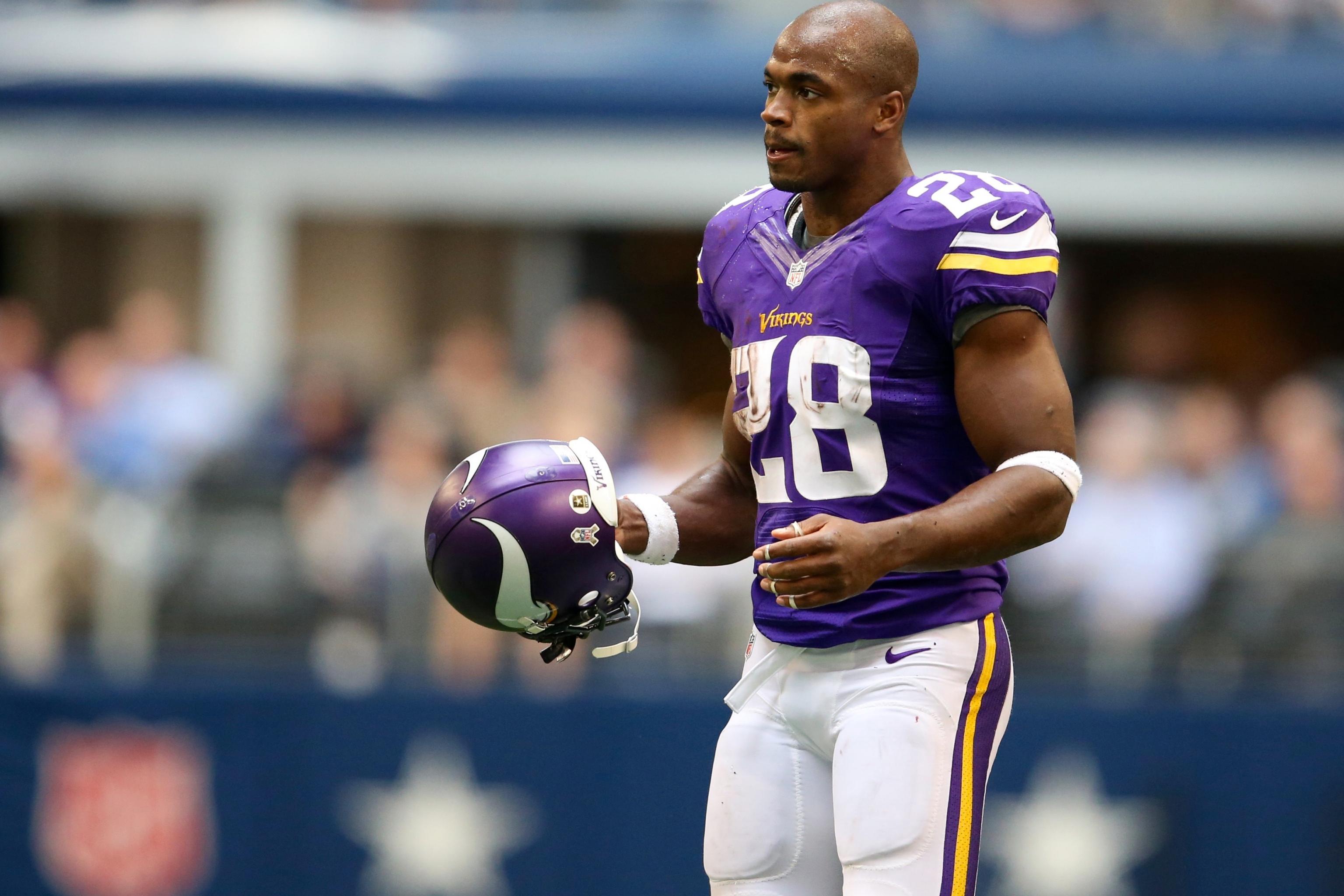 First round comes and goes  Adrian Peterson still a Minnesota Viking