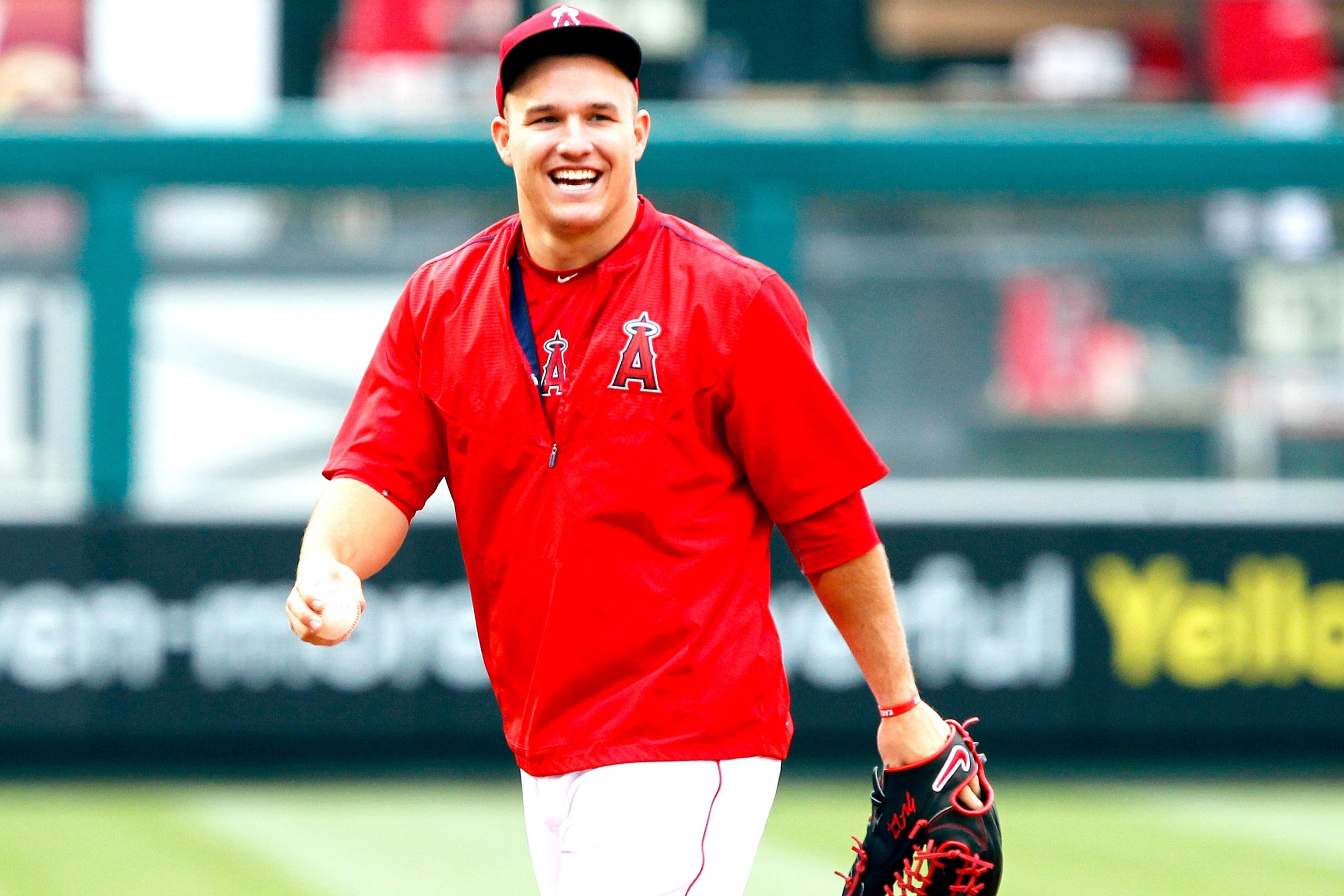 Why Mike Trout's Weight Gain Is a Concern, but Bryce Harper's Is Not, News, Scores, Highlights, Stats, and Rumors